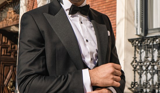 “DE ETIQUETA: CÓMO LUCIR CORRECTO Y ELEGANTE CON SMOKING"