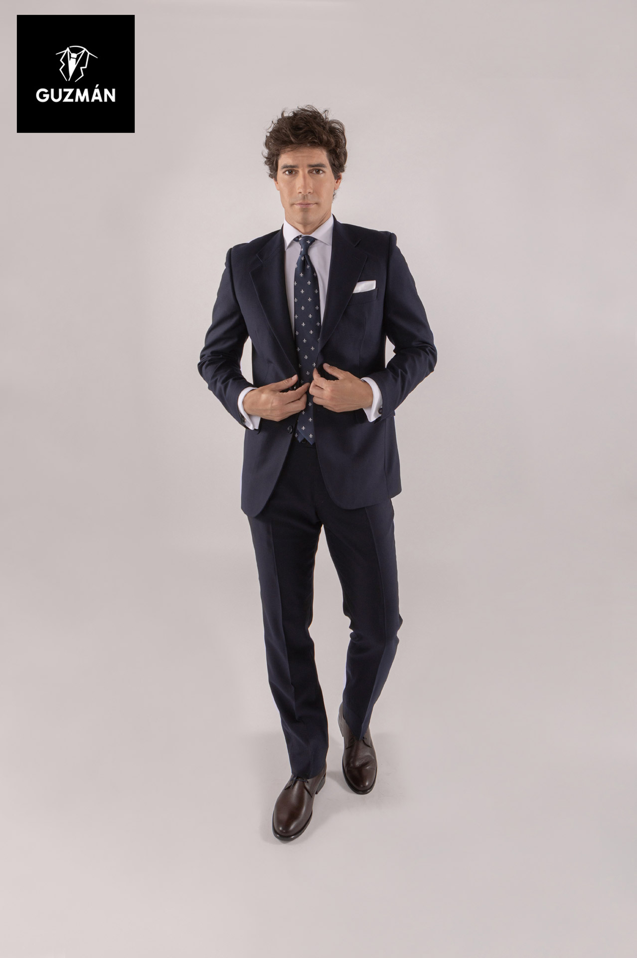 ALQUILER DE TRAJES PARA GRADUACIONES